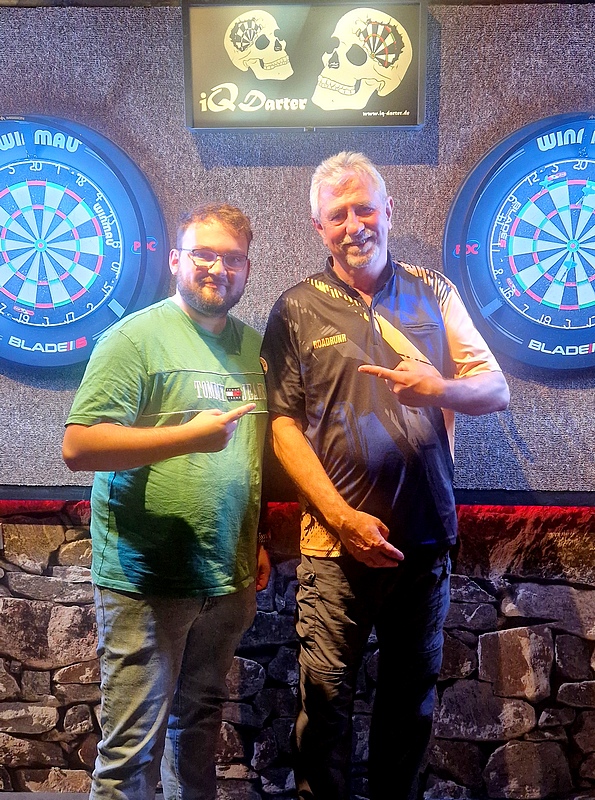 Jörg Martin spielt 9-Darter gegen Leon Weber